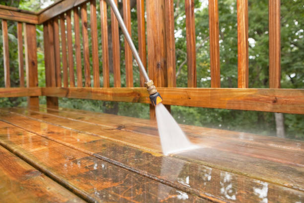 Why Choose Our Certified Pressure Washing Experts for Your Project Needs in Rossmoyne, OH?
